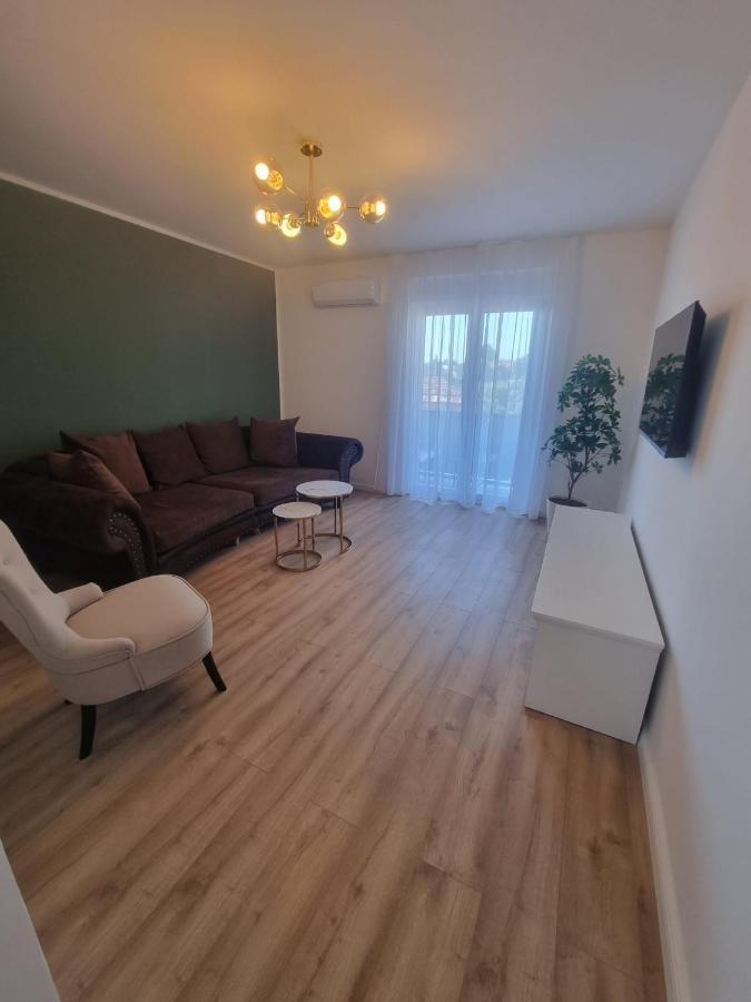 Apartment With View On City Marine 자다르 외부 사진