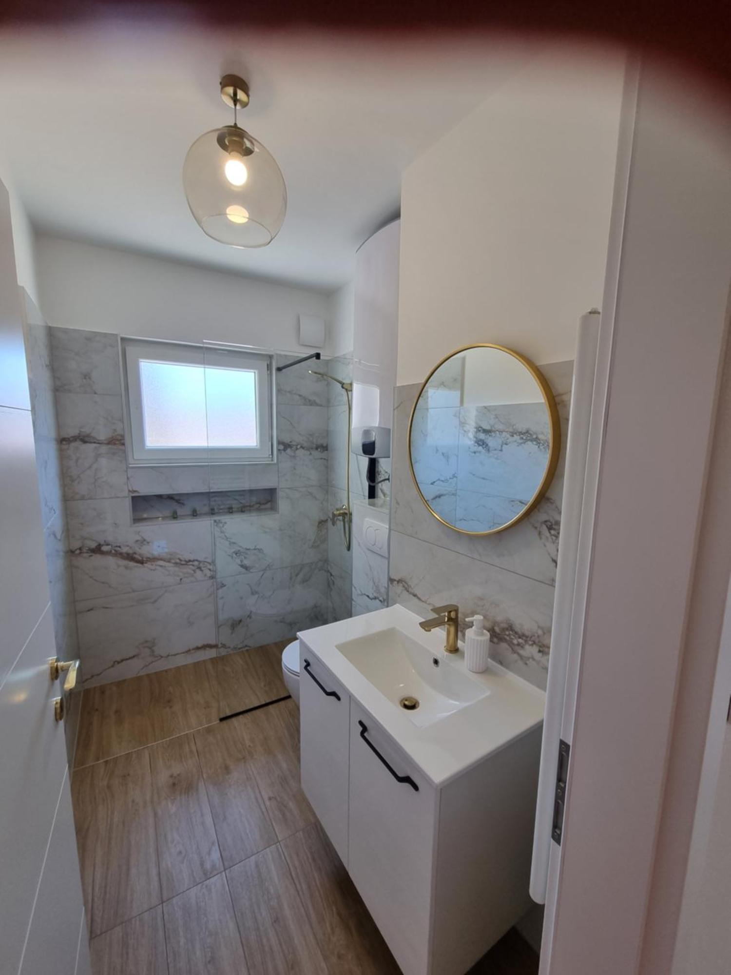 Apartment With View On City Marine 자다르 외부 사진